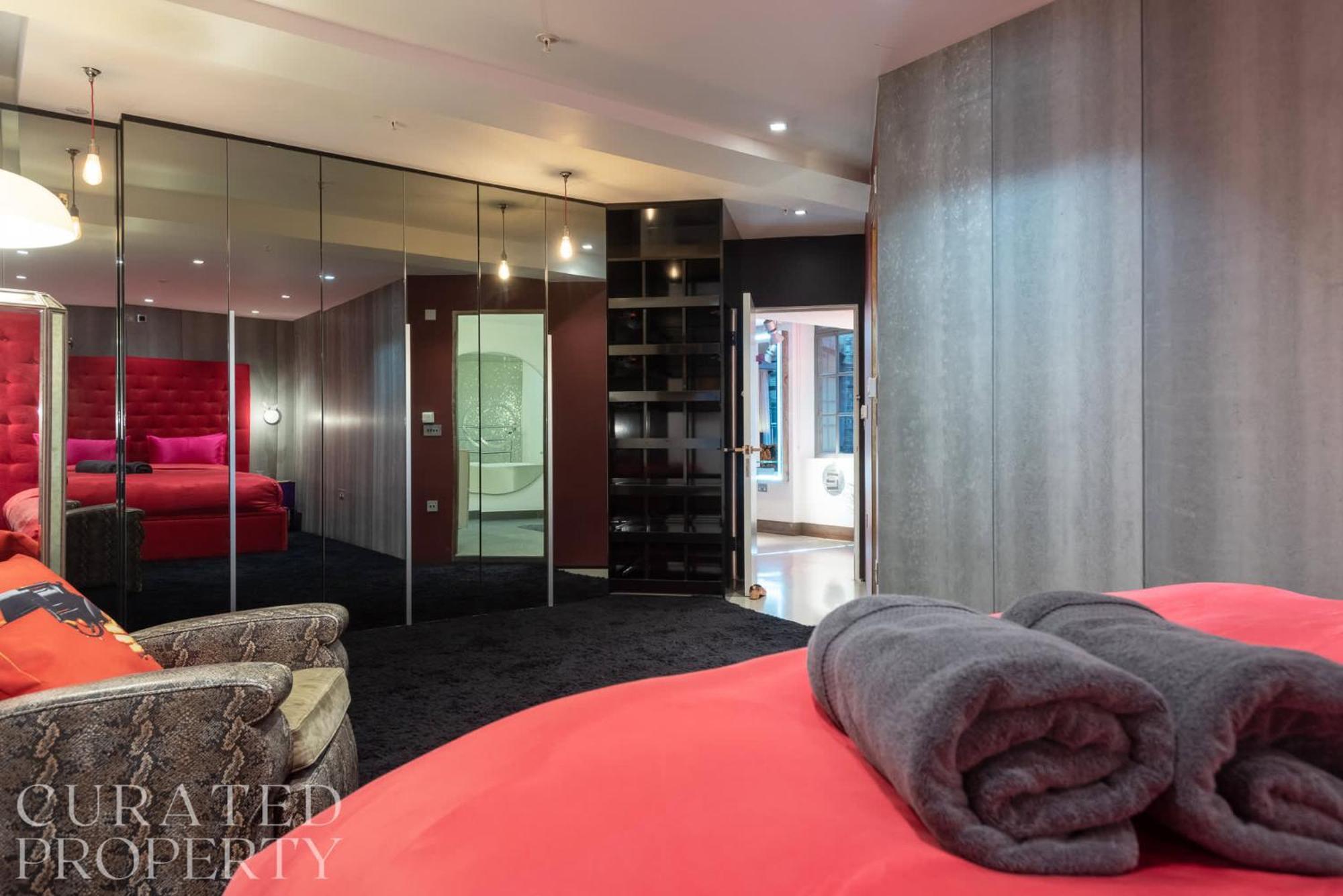 Amazingly Luxurious Loft Apartment, Soho - 3 Bedrooms, 2 Bath & Office London Exteriör bild