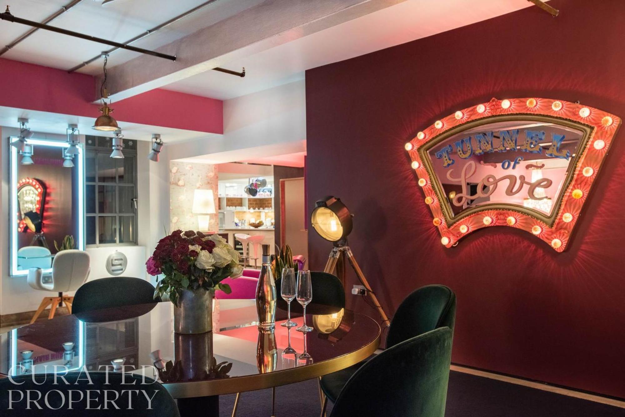 Amazingly Luxurious Loft Apartment, Soho - 3 Bedrooms, 2 Bath & Office London Exteriör bild