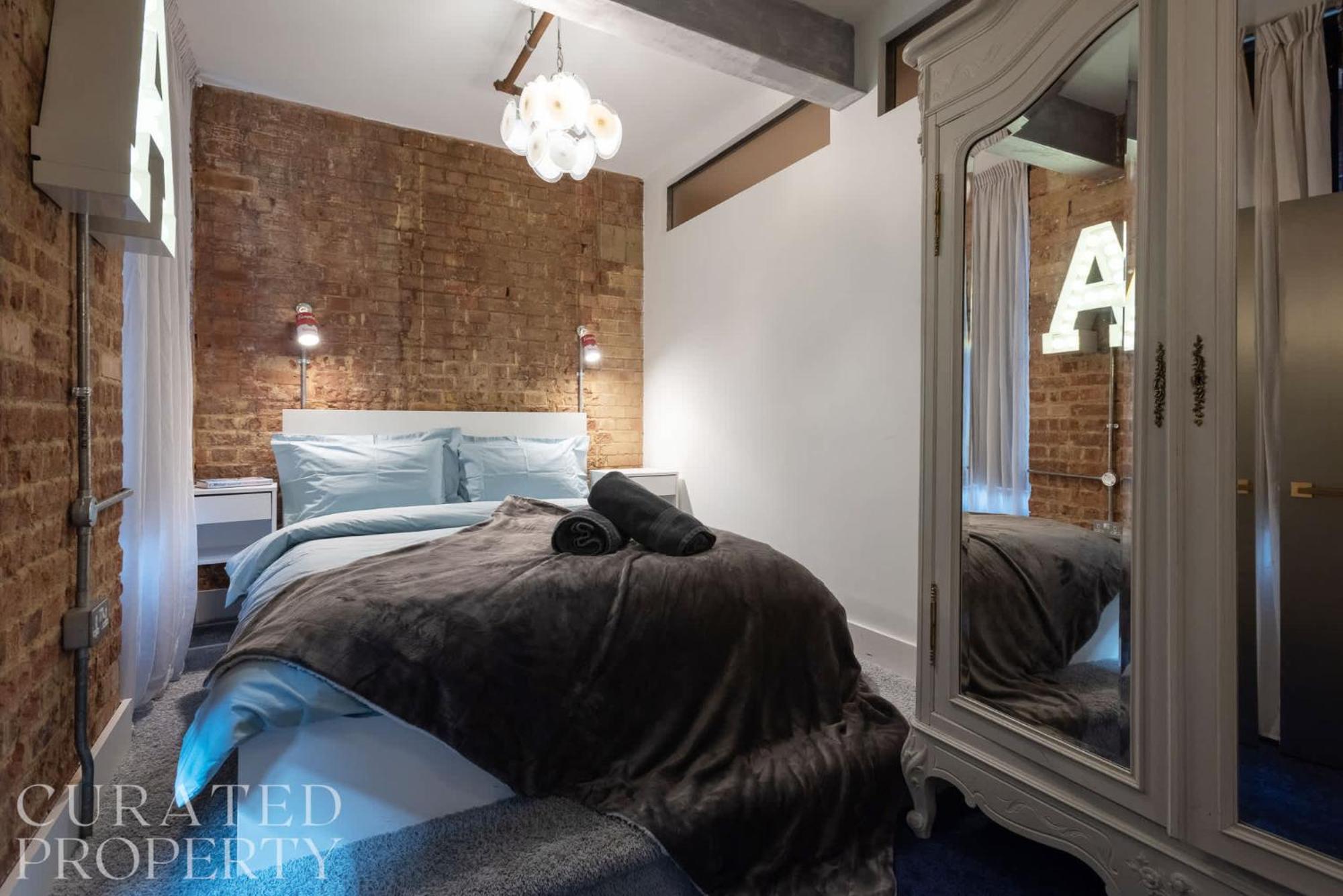 Amazingly Luxurious Loft Apartment, Soho - 3 Bedrooms, 2 Bath & Office London Exteriör bild